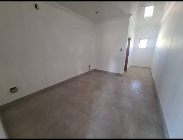 1 BEDROOM APARTMENT TO LET IN WATERVAL EAST